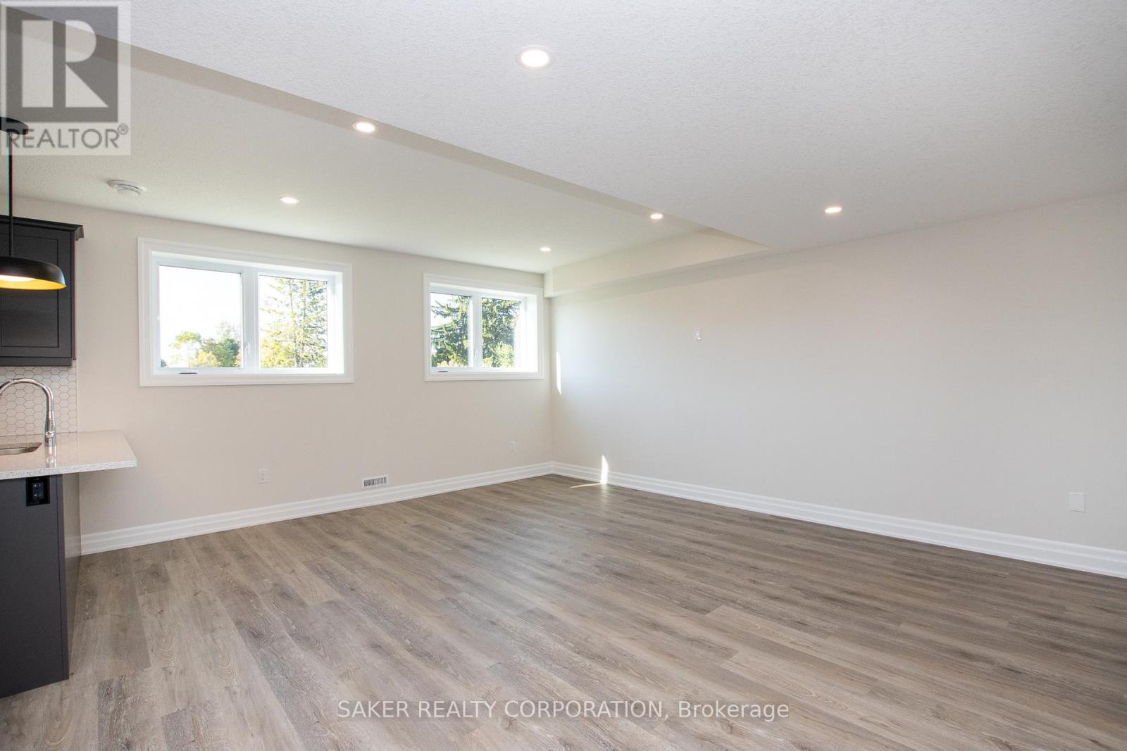 540 REGENT STREET - 41