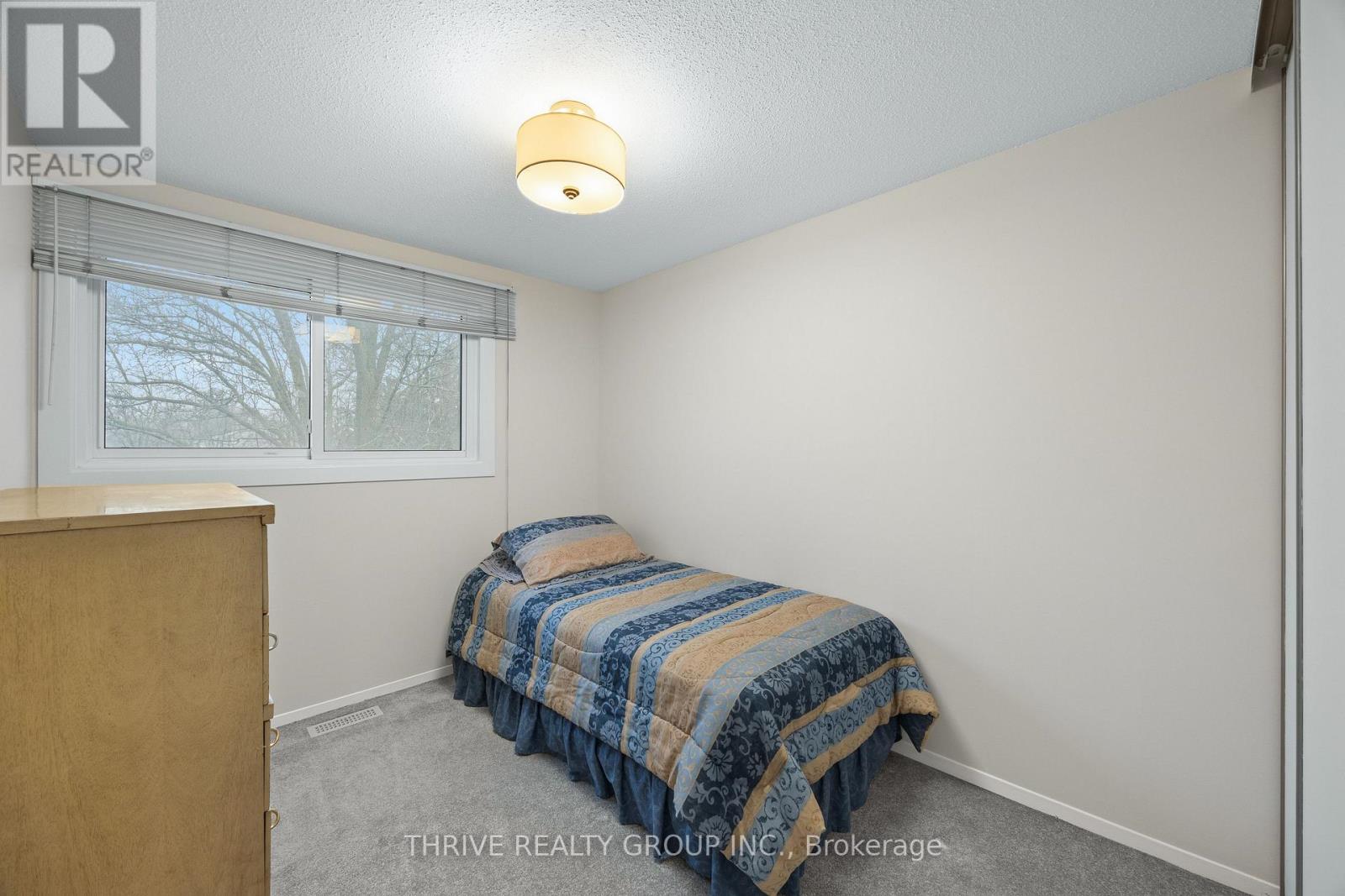 #12 210 CARLYLE DRIVE - 14