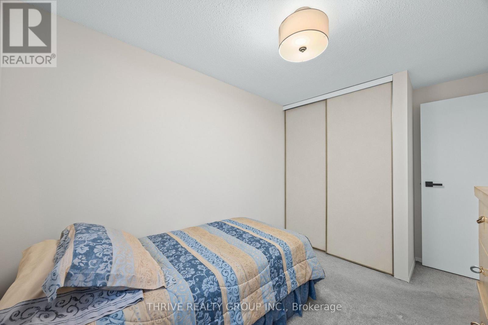 #12 210 CARLYLE DRIVE - 15
