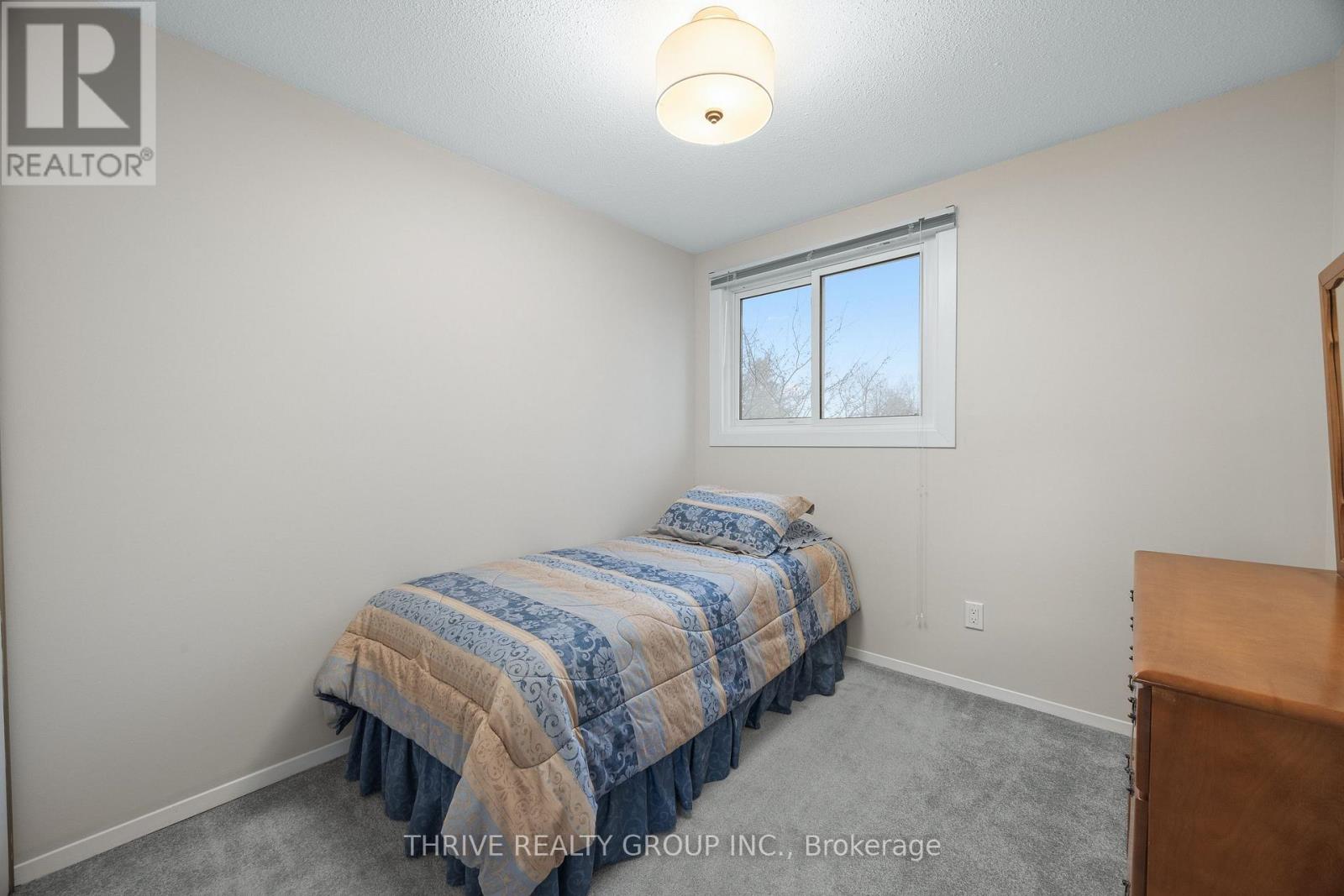 #12 210 CARLYLE DRIVE - 16