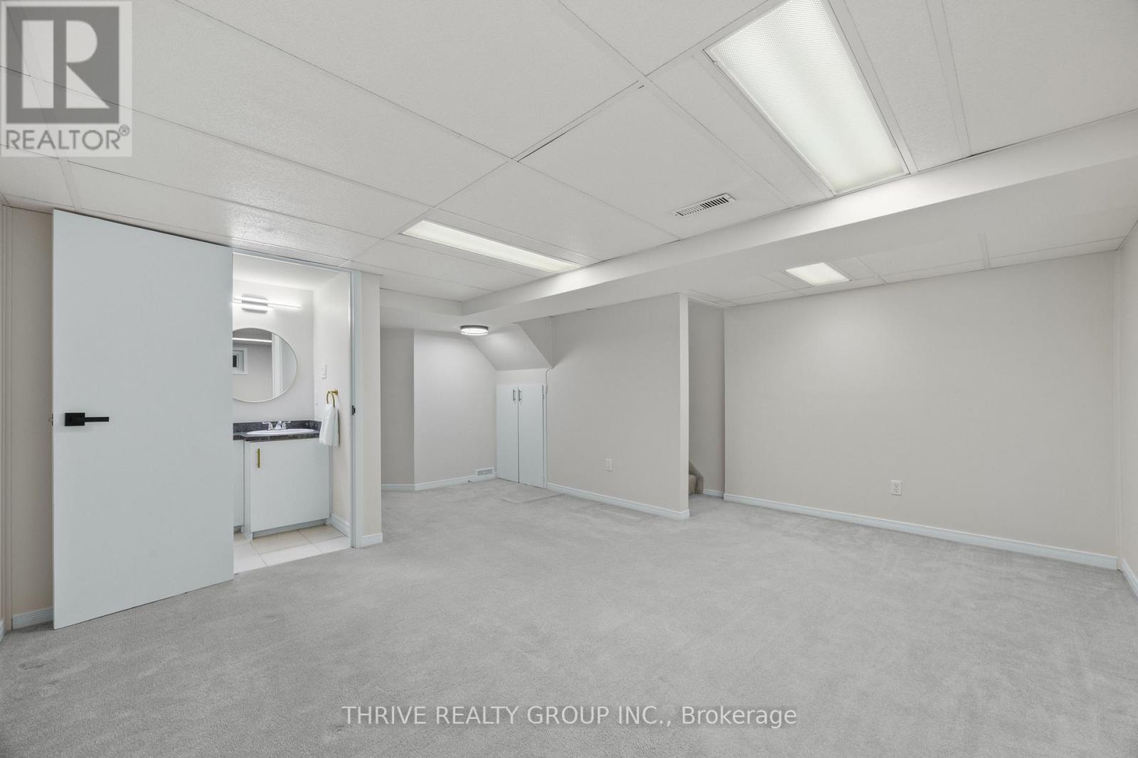 #12 210 CARLYLE DRIVE - 20