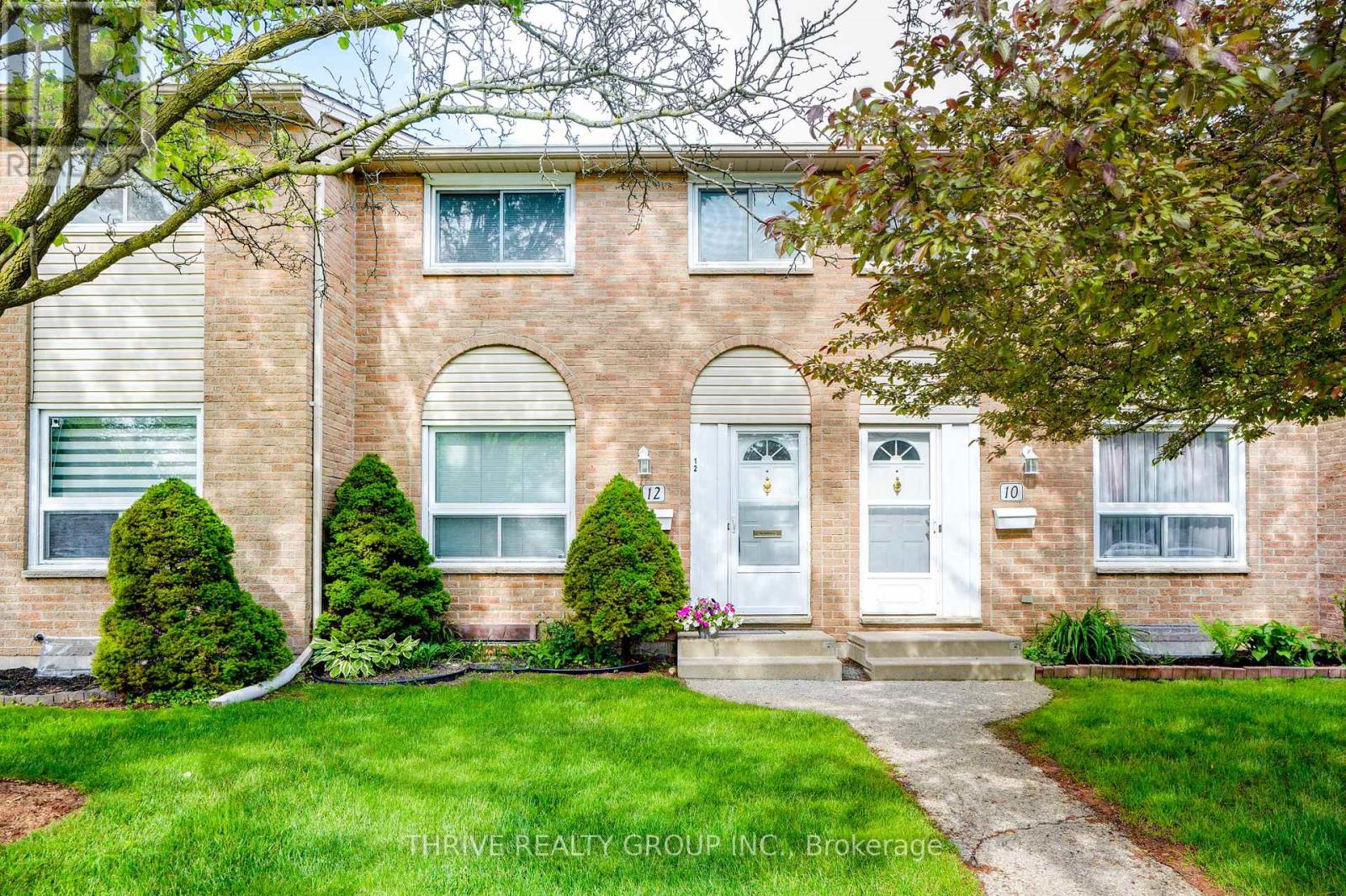 #12 210 CARLYLE DRIVE - 26