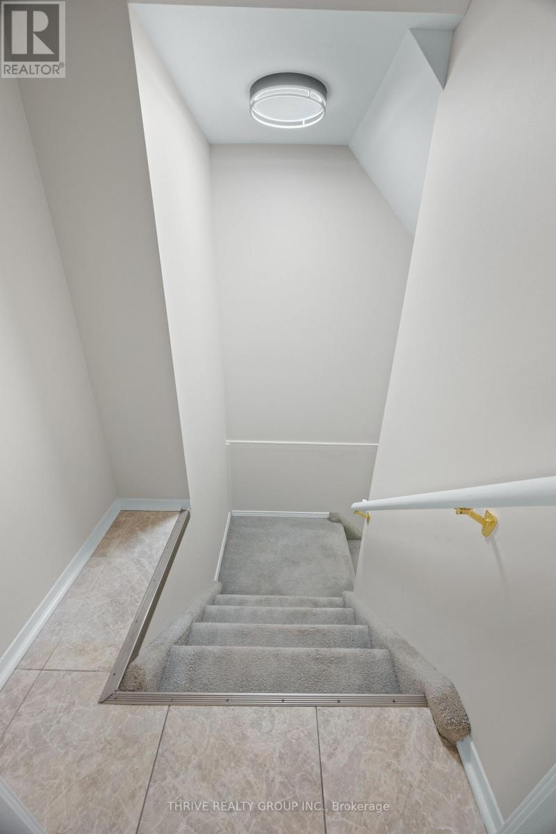 #12 210 CARLYLE DRIVE - 34