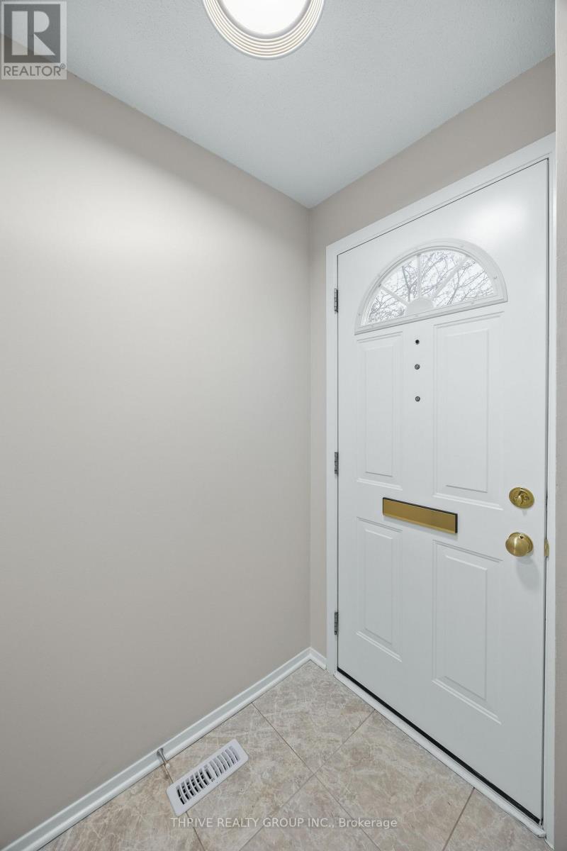 #12 210 CARLYLE DRIVE - 37