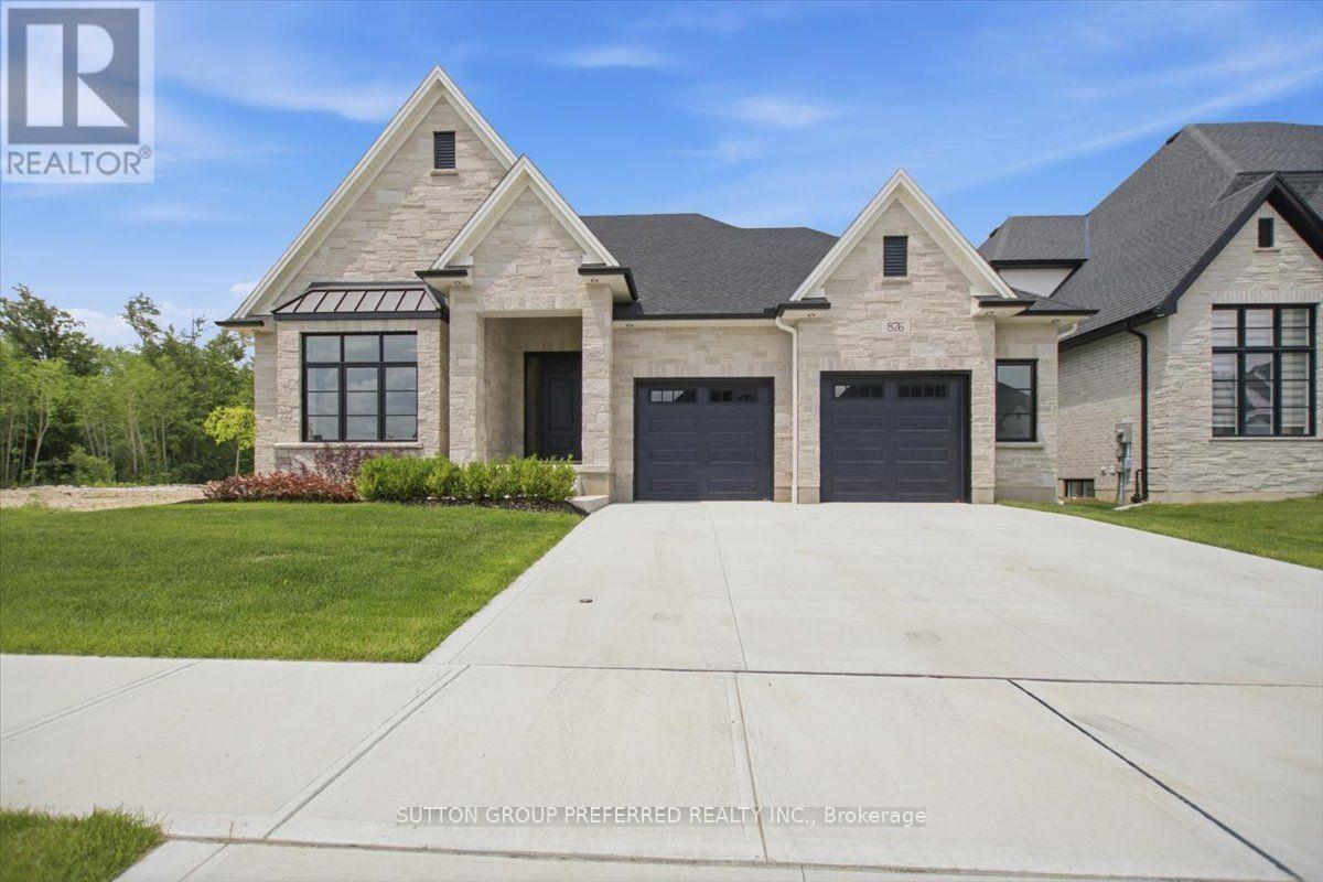 876 EAGLETRACE DRIVE - 1