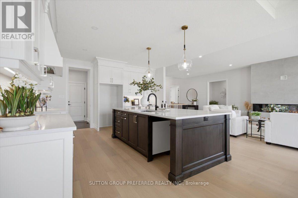 876 EAGLETRACE DRIVE - 10