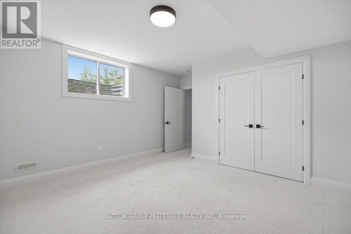 876 EAGLETRACE DRIVE - 45