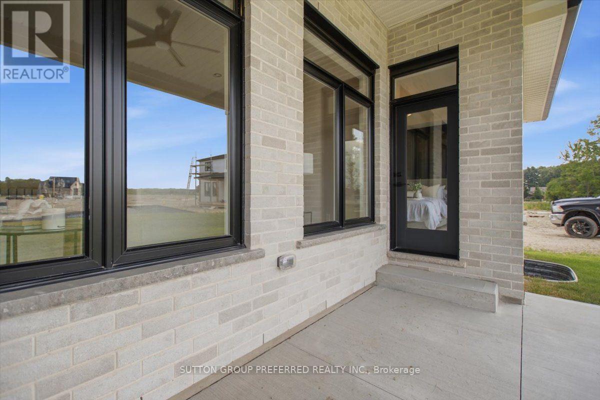 876 EAGLETRACE DRIVE - 49