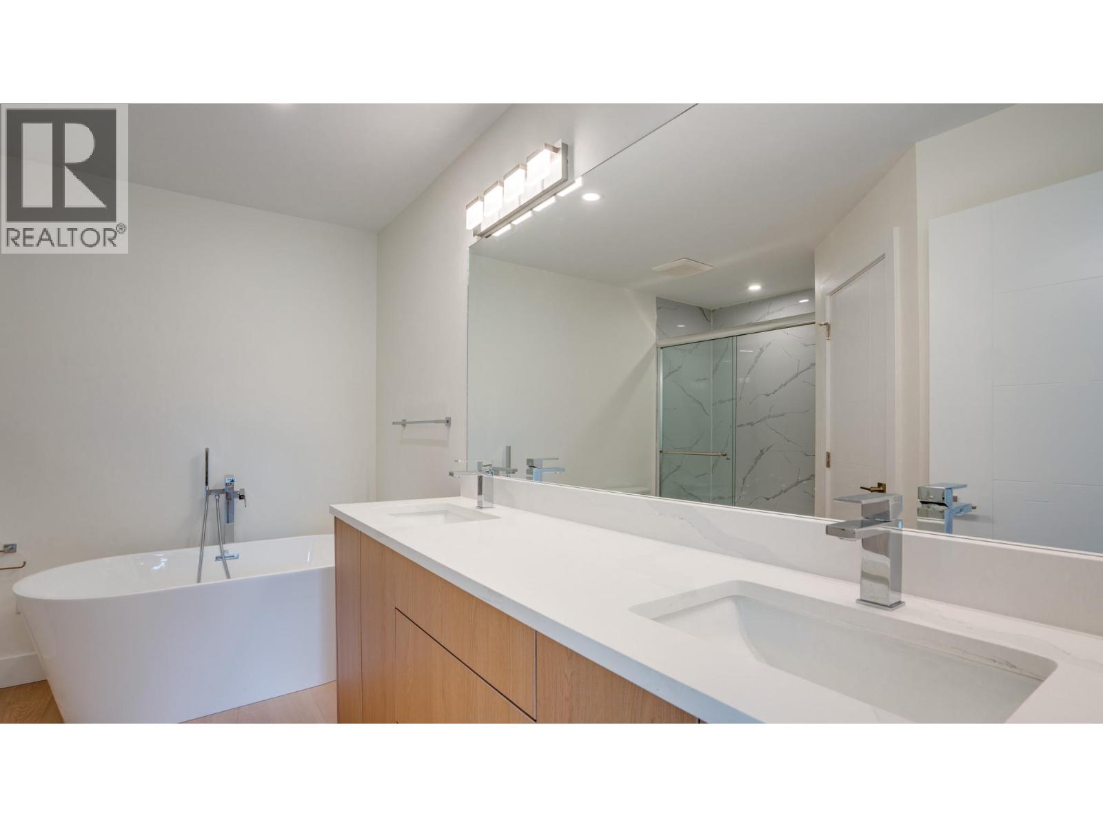 #14 5705 Heritage Drive - 21