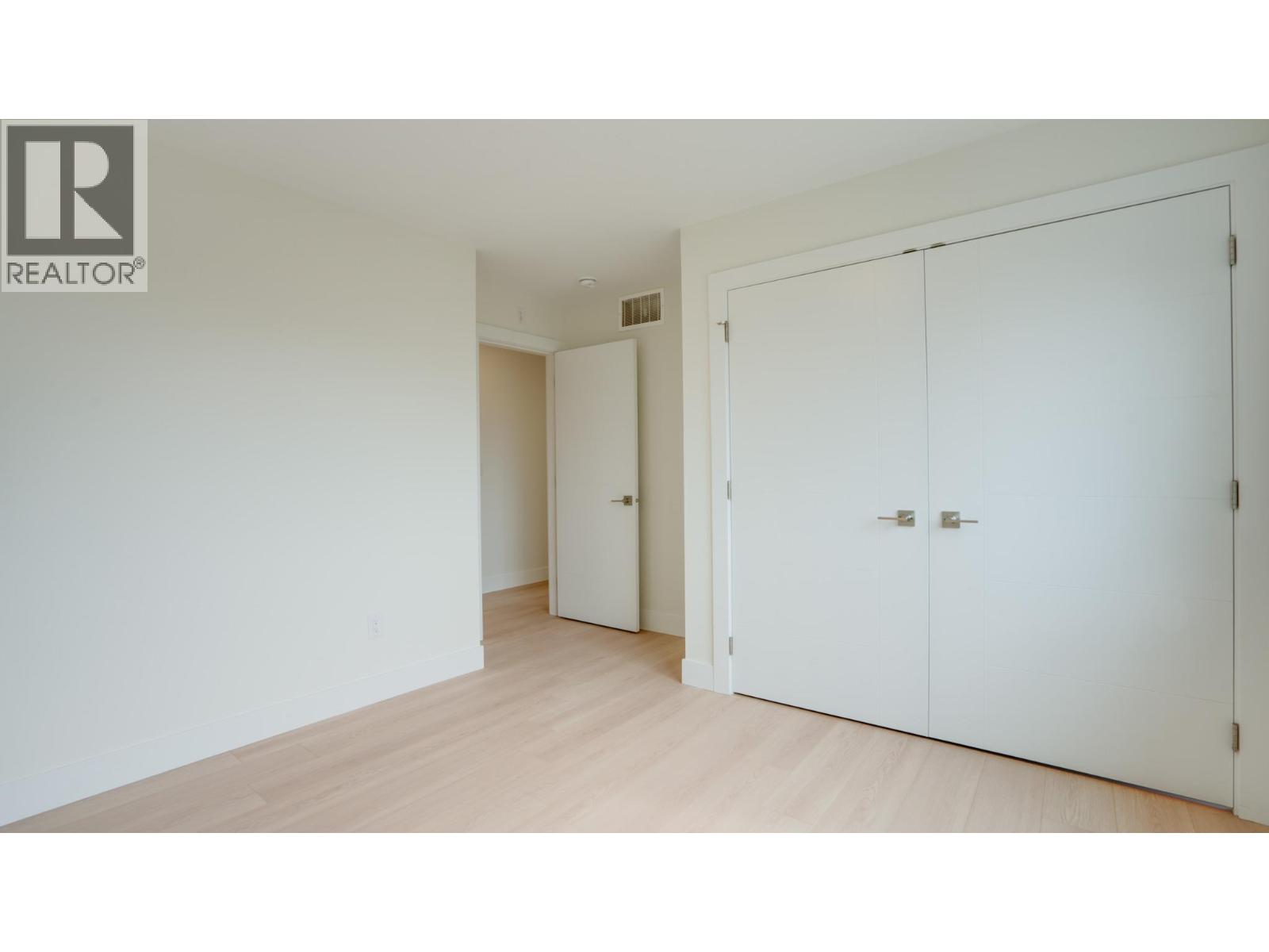 #14 5705 Heritage Drive - 17