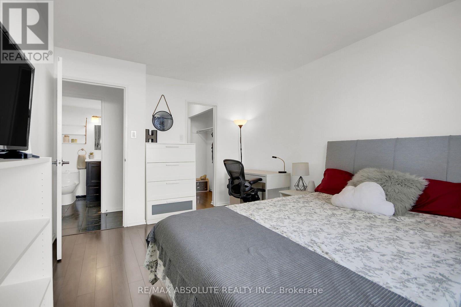 #1403 1380 PRINCE OF WALES DRIVE - 32