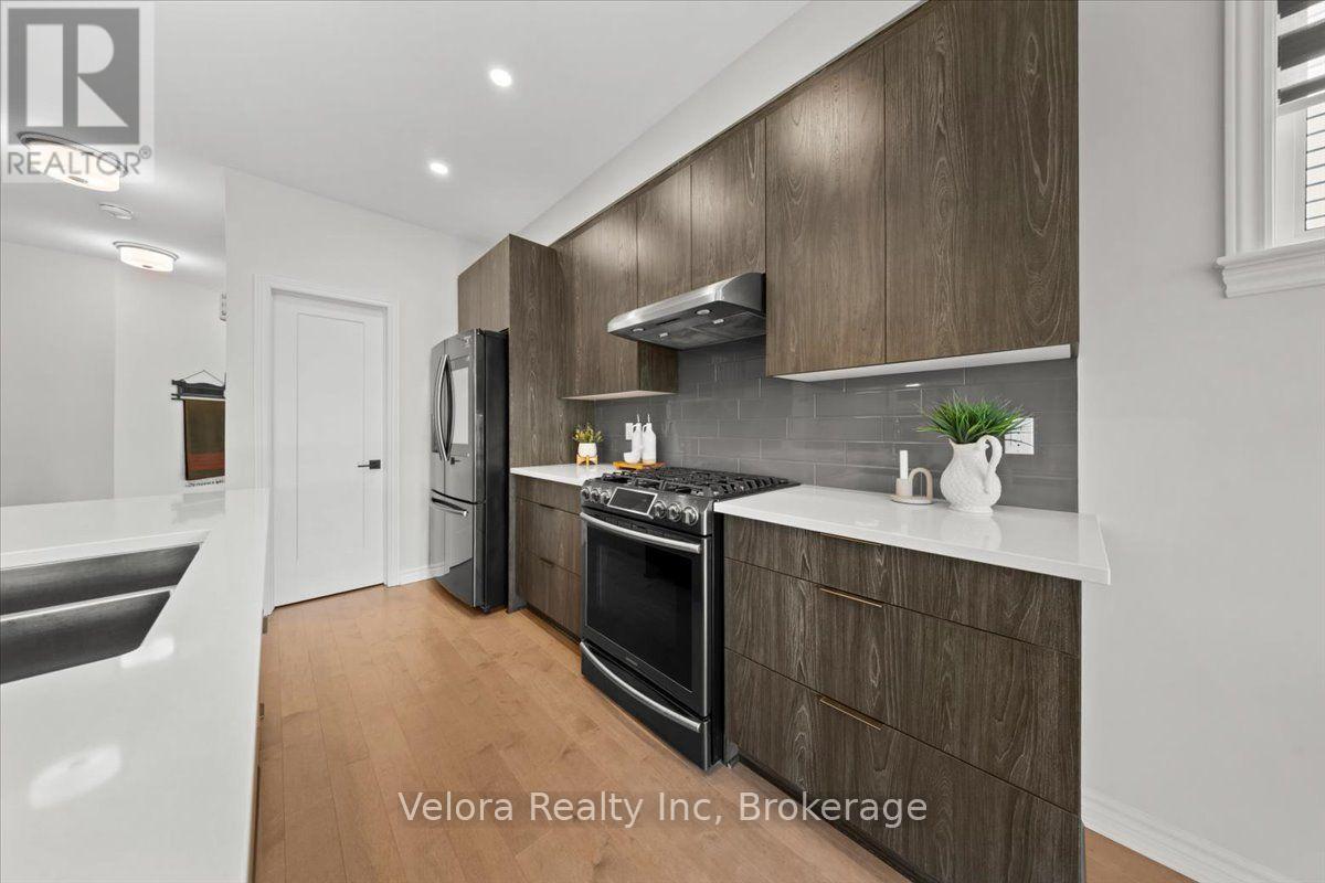 3 Bed, 3 Bath House for Sale in Ottawa – 644 VIVERA PLACE, Ottawa – MLS# X13545932 - Image 11