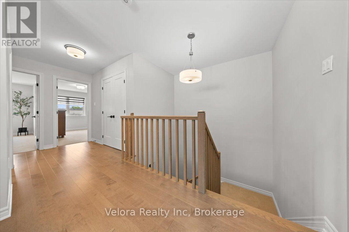 3 Bed, 3 Bath House for Sale in Ottawa – 644 VIVERA PLACE, Ottawa – MLS# X13545932 - Image 23