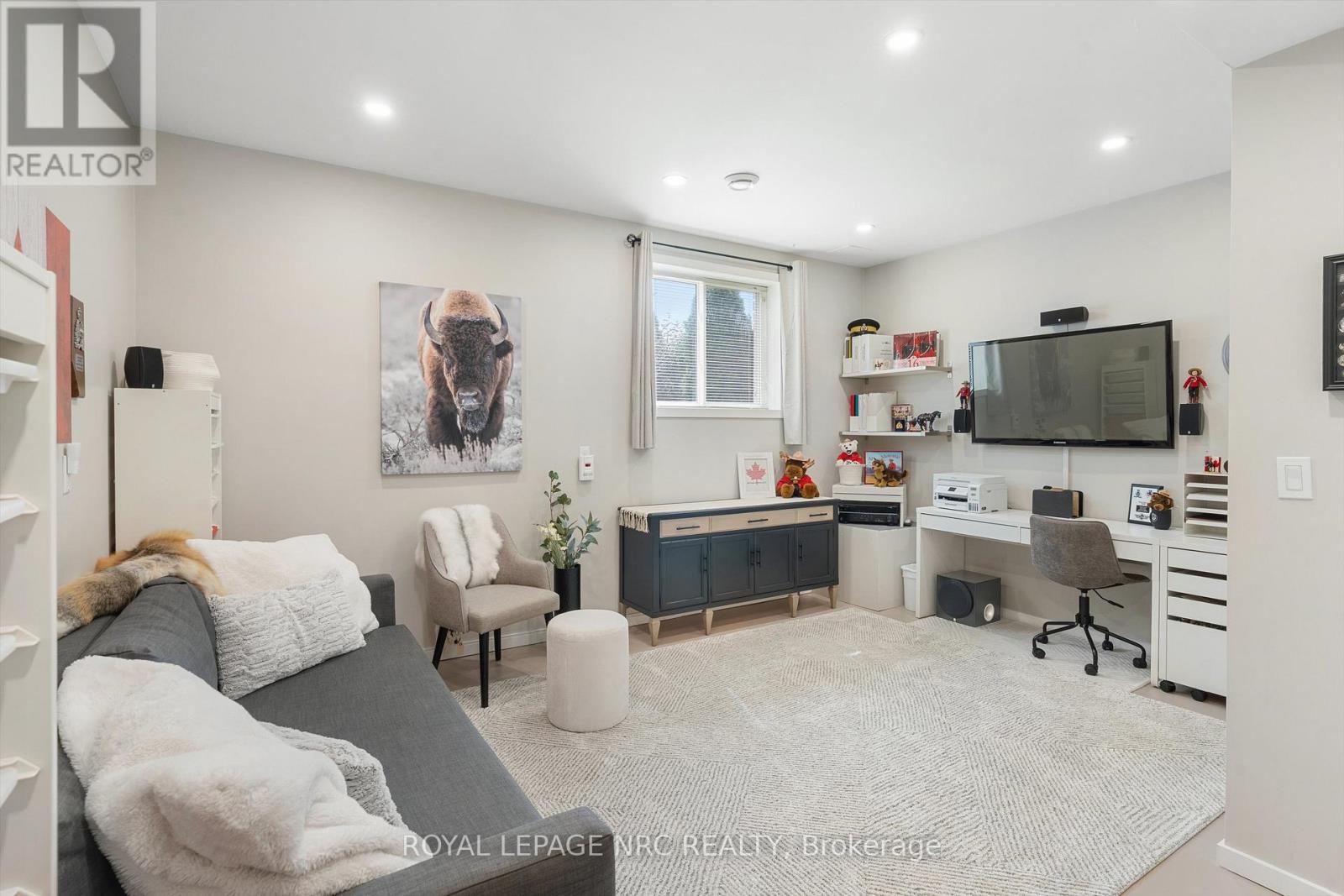 108 MICHAEL DRIVE - 35