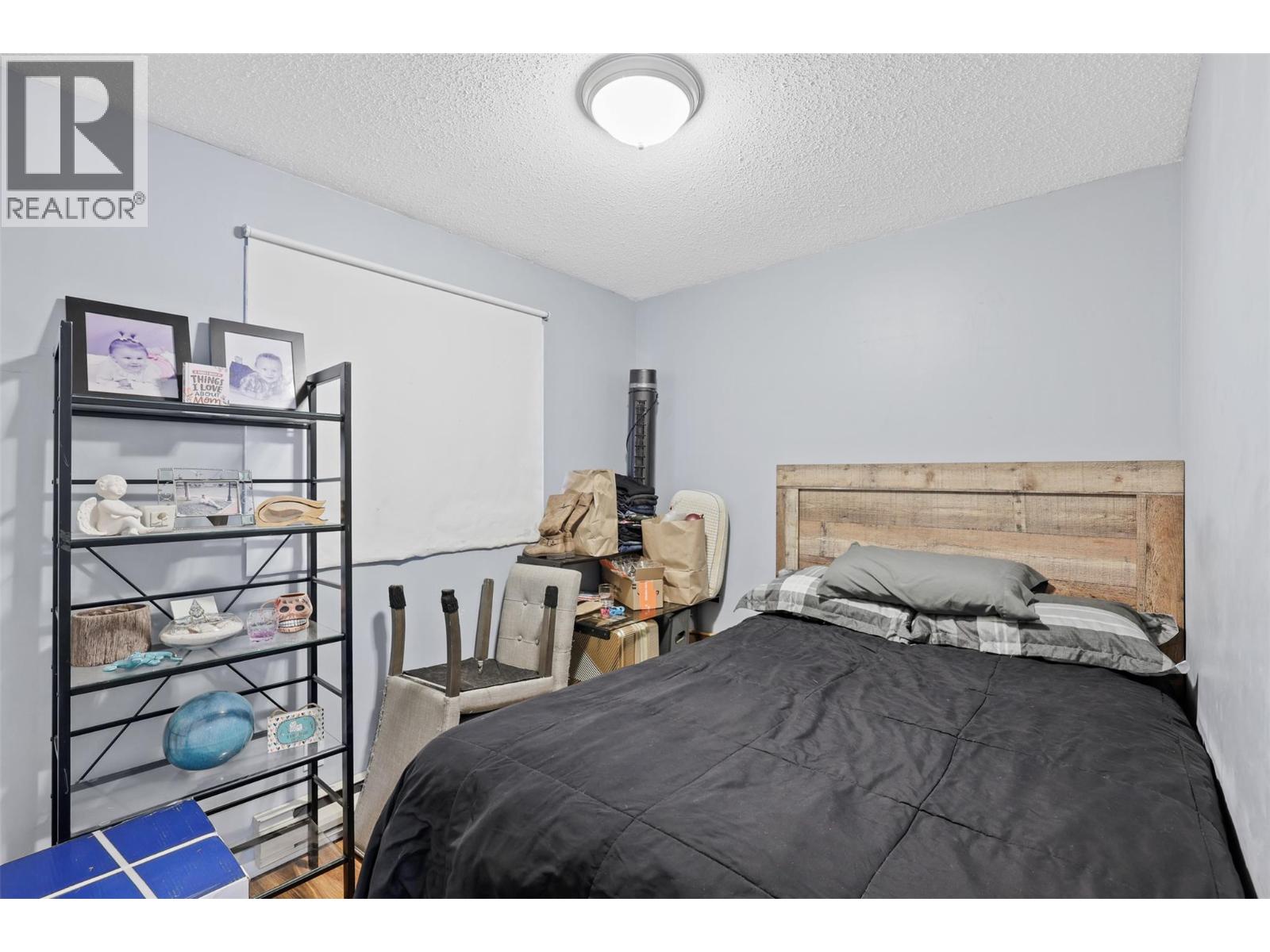 2667 YOUNG Place - 11