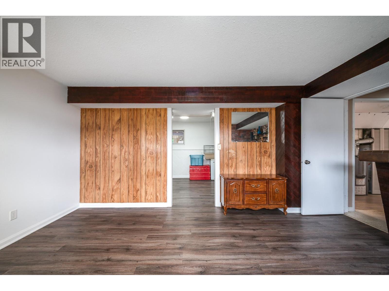 885 Camelia Road - 25