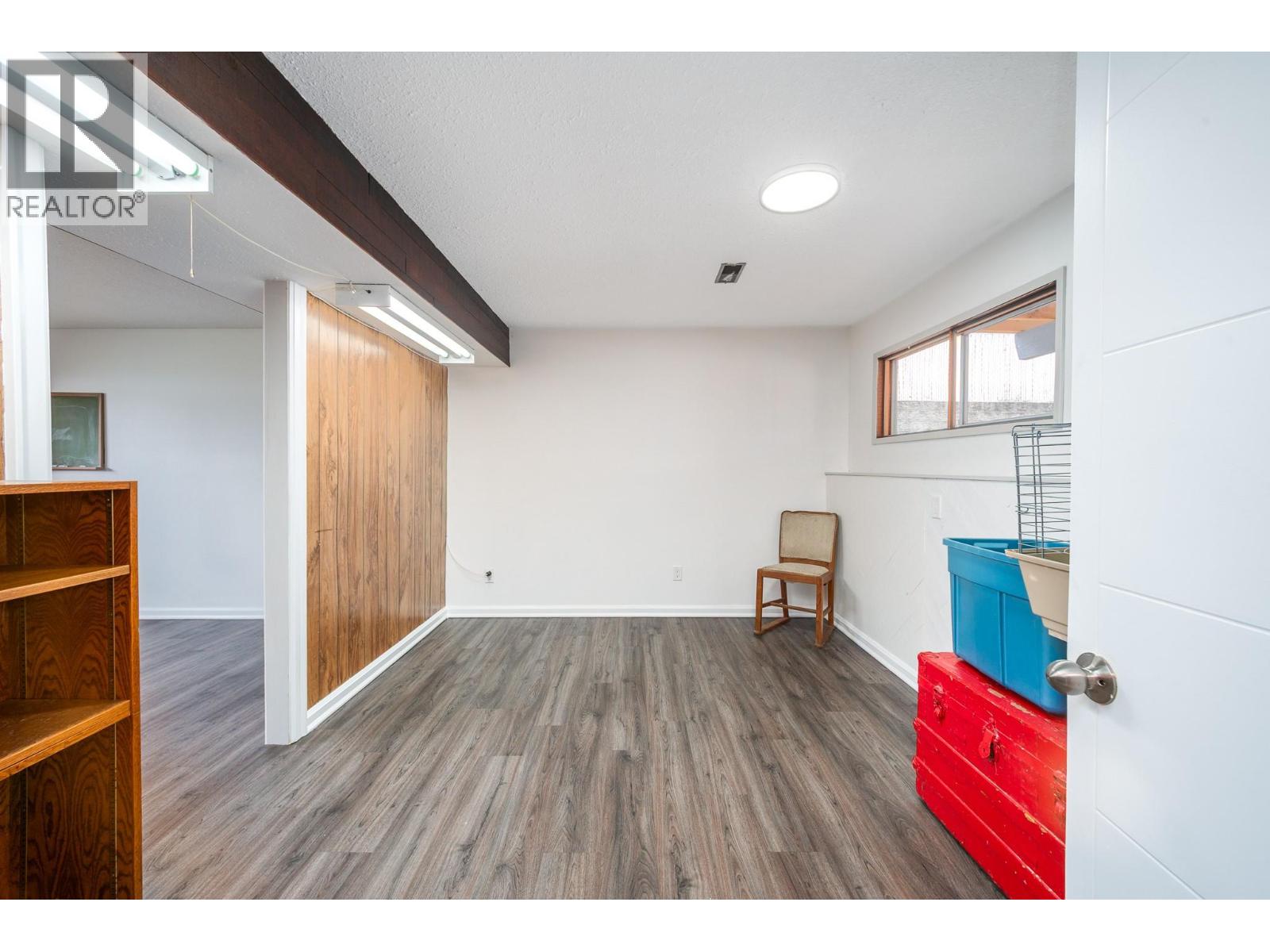 885 Camelia Road - 30