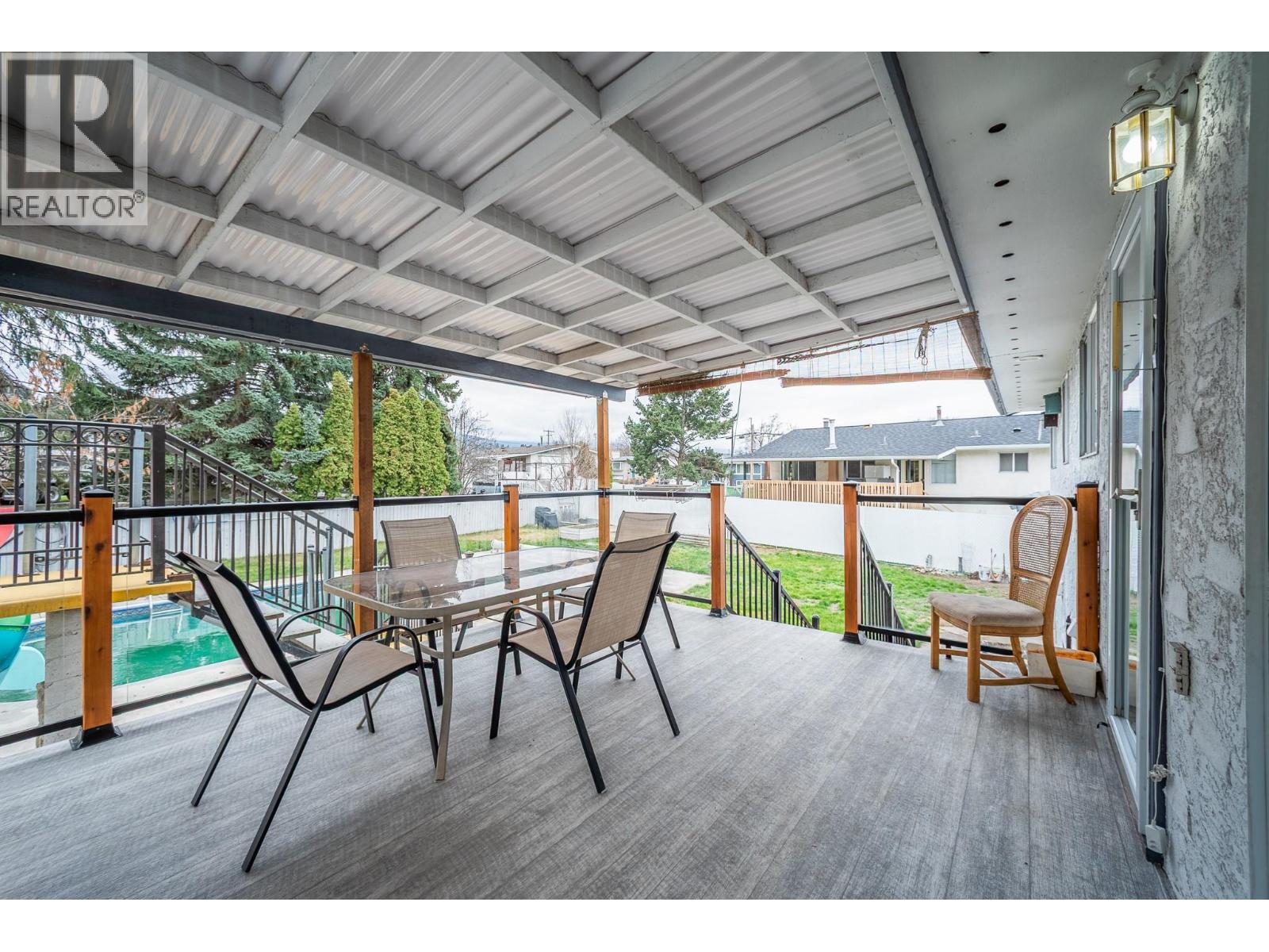 885 Camelia Road - 9