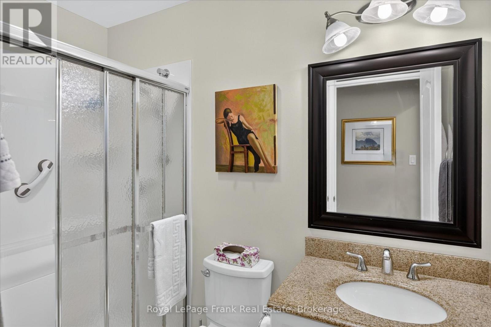 #402 1742 RAVENWOOD DRIVE - 18
