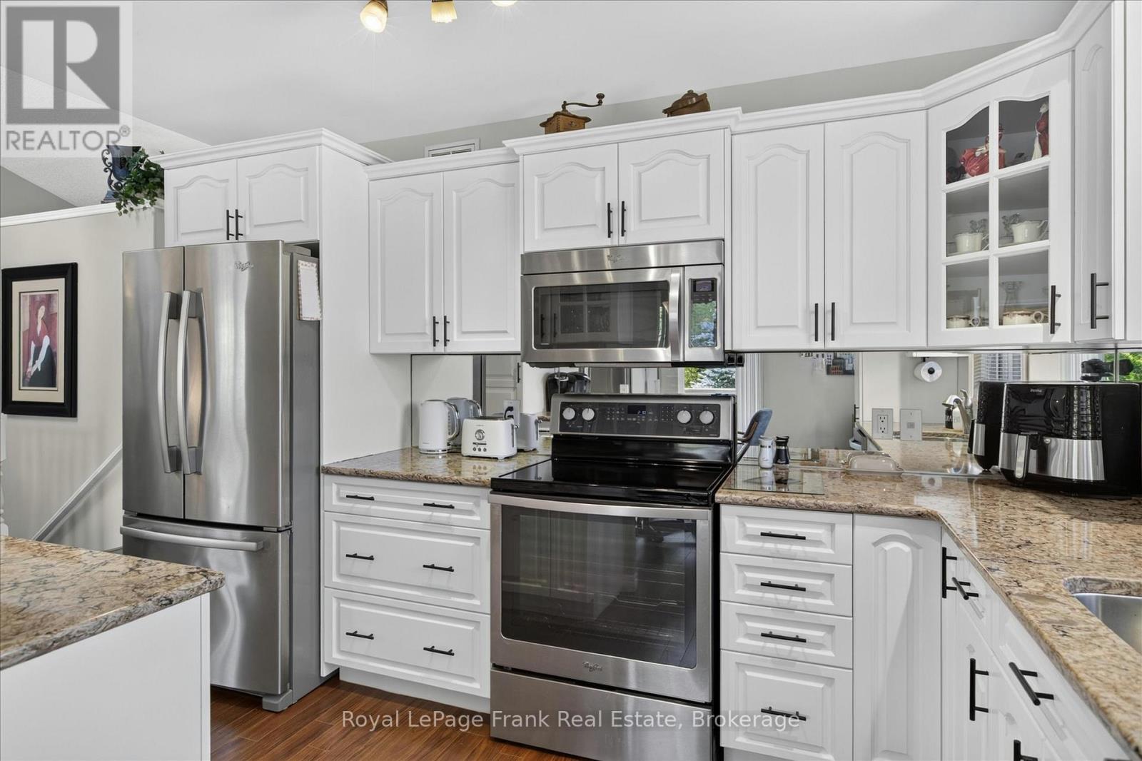 #402 1742 RAVENWOOD DRIVE - 9
