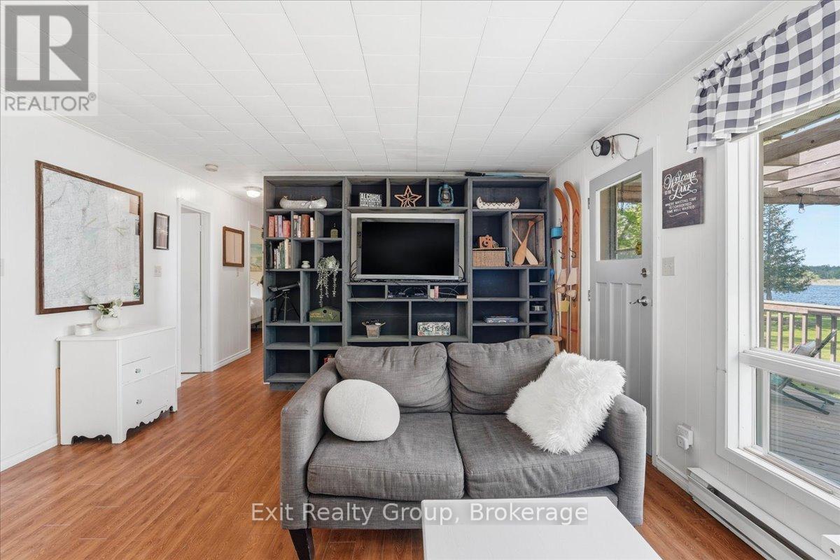 14 CEDAR LANE - 15