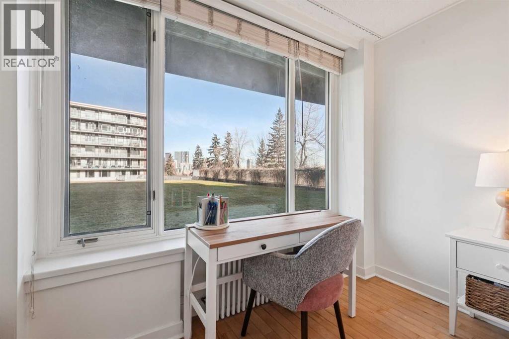 #204 3316 Rideau Place SW - 17