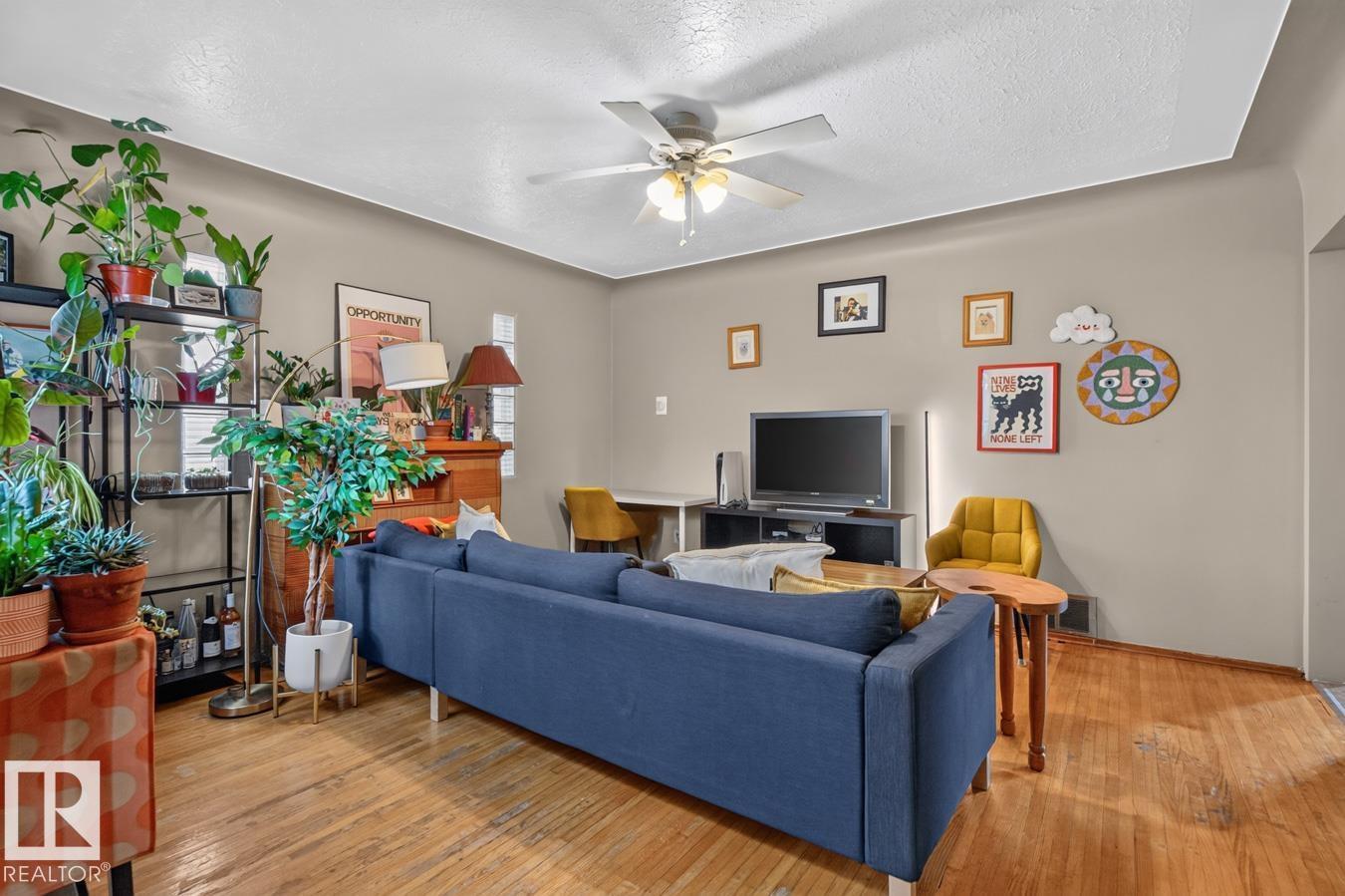 9838 80 AV NW - 5