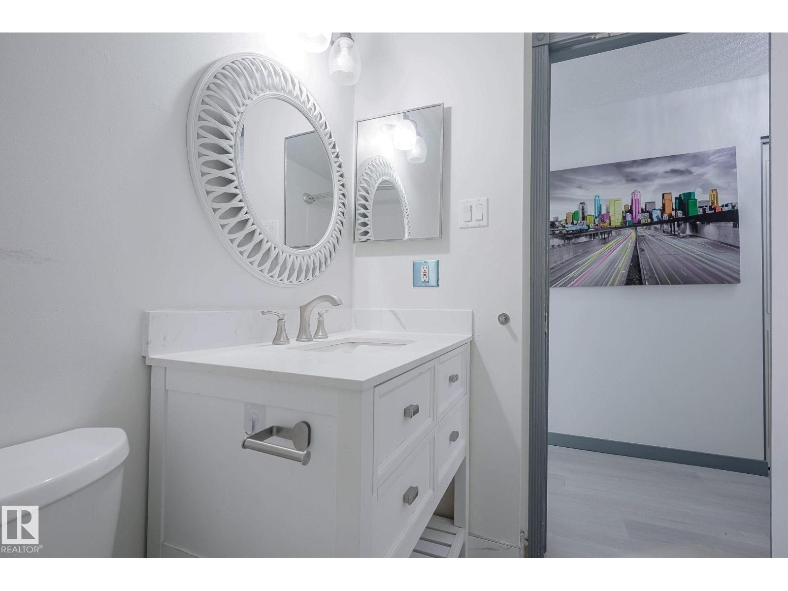 894 MILLBOURNE RD E NW - 31