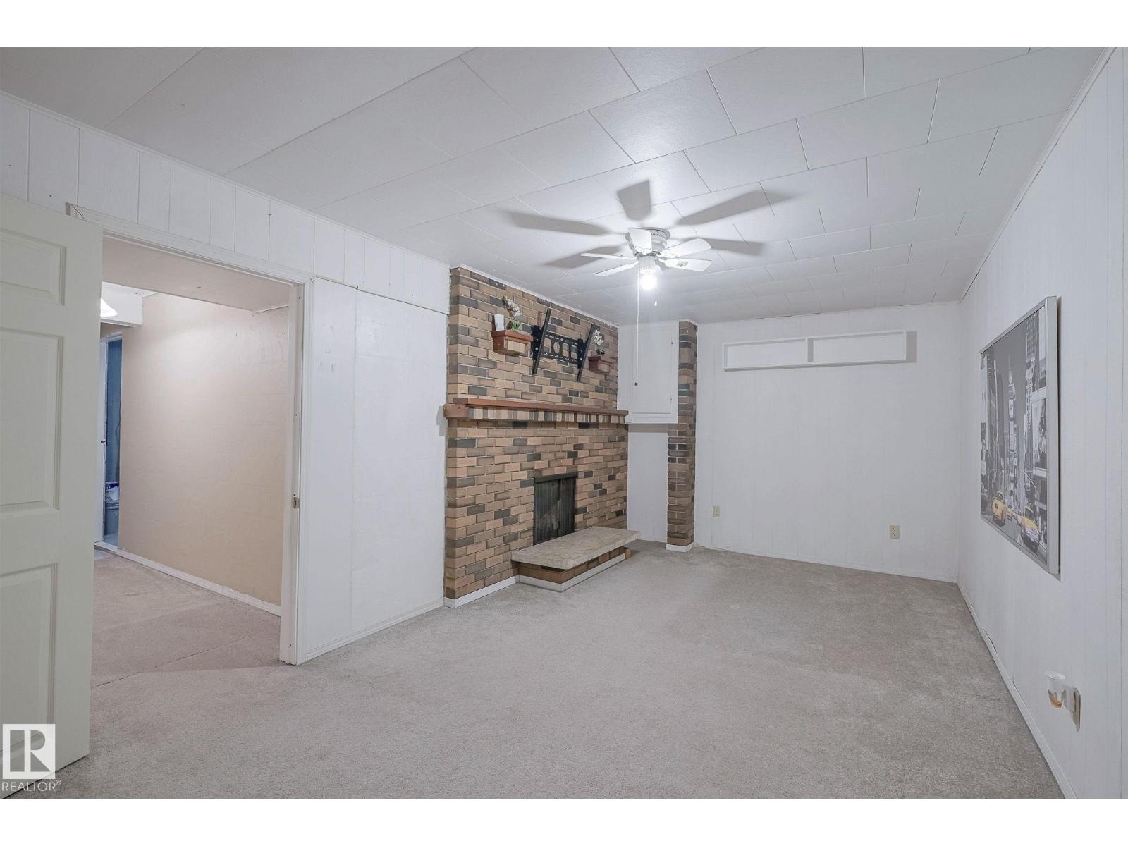 894 MILLBOURNE RD E NW - 34