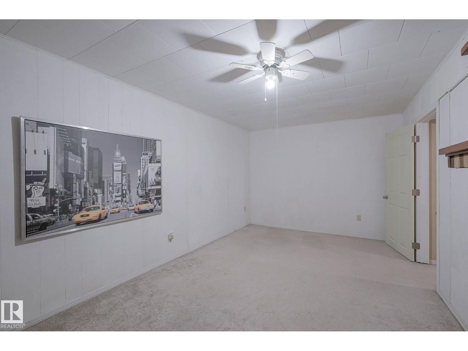 894 MILLBOURNE RD E NW - 36