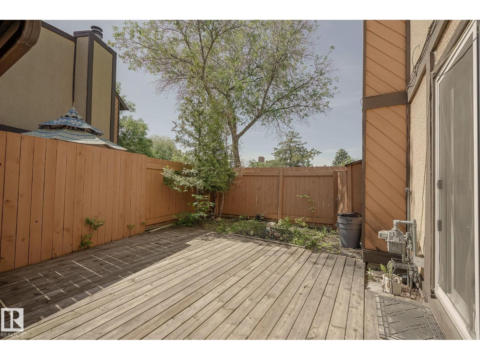 894 MILLBOURNE RD E NW - 37