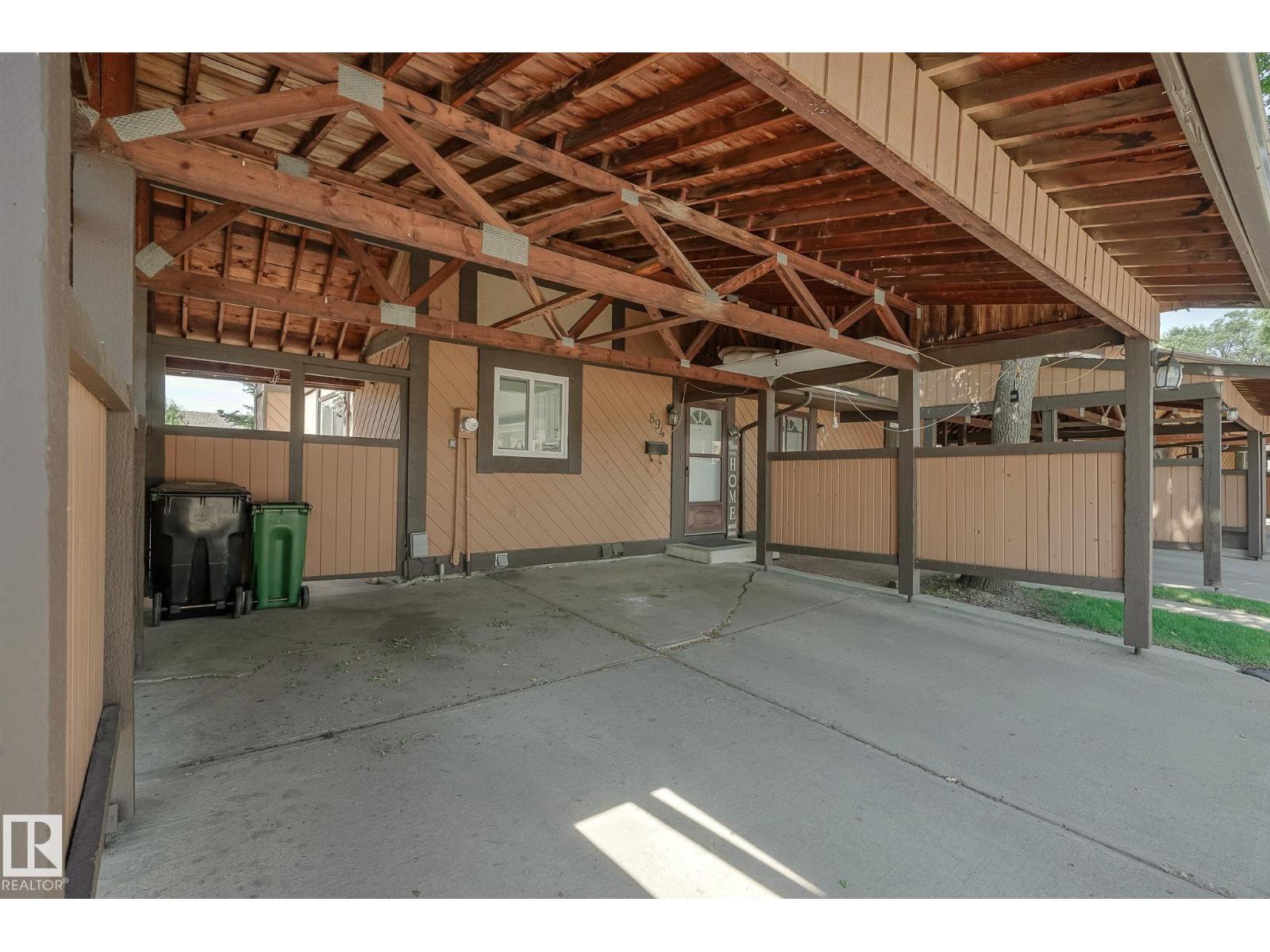 894 MILLBOURNE RD E NW - 41