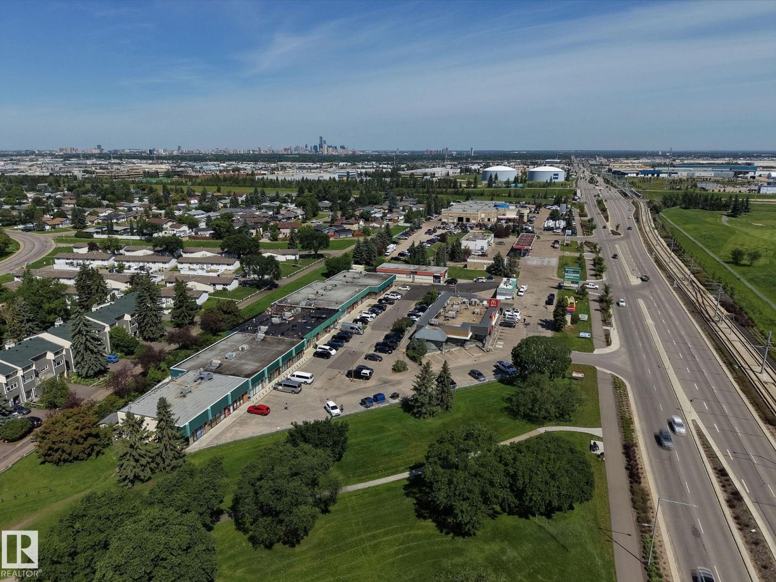 894 MILLBOURNE RD E NW - 49