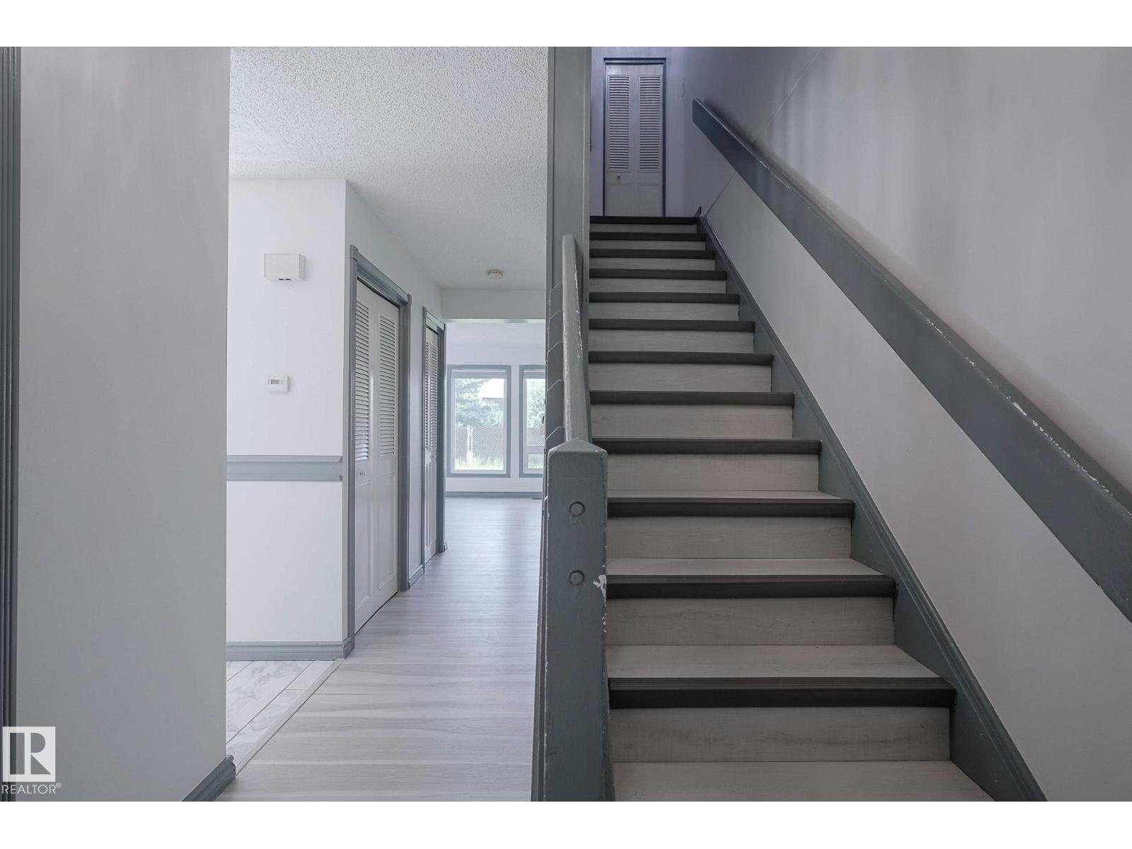 894 MILLBOURNE RD E NW - 7