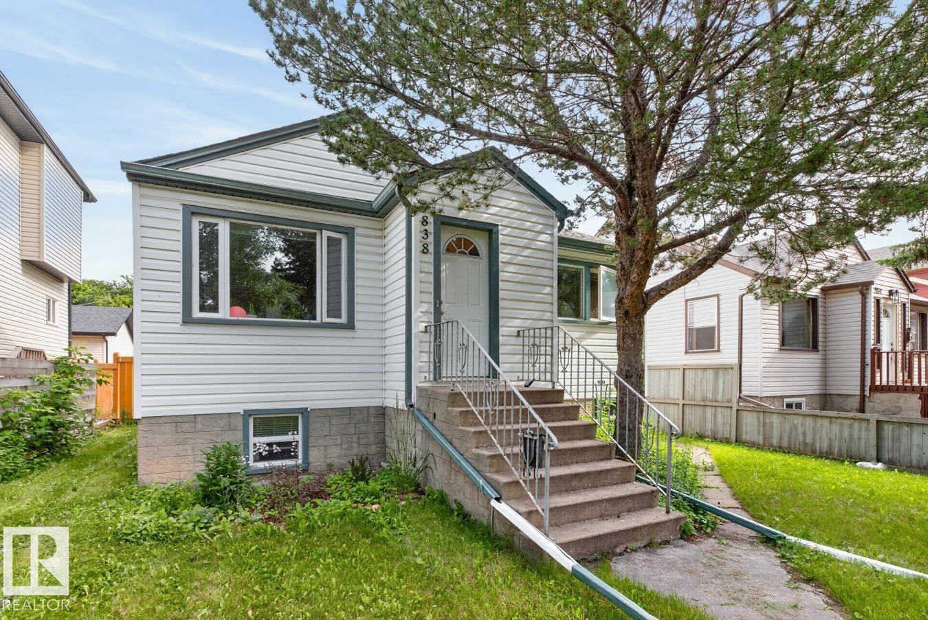 9838 80 AV NW - 1