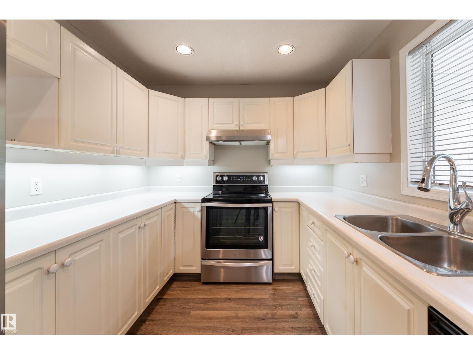 #3 9703 174 ST NW - 18
