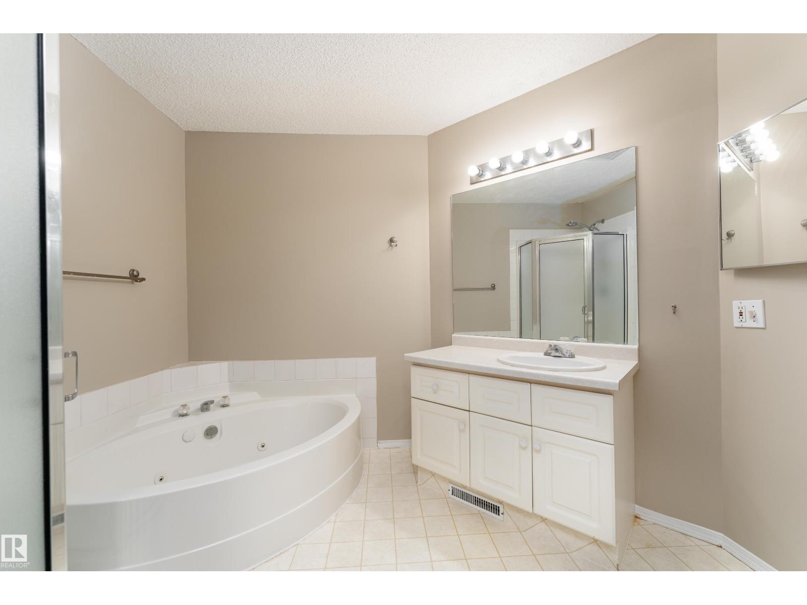 #3 9703 174 ST NW - 23