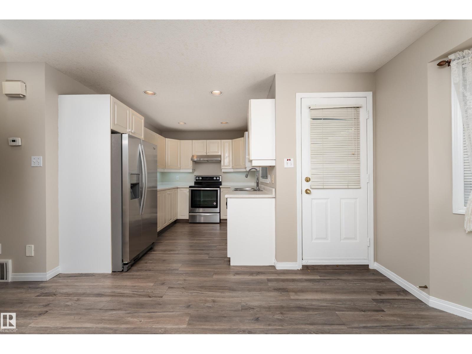 #3 9703 174 ST NW - 15