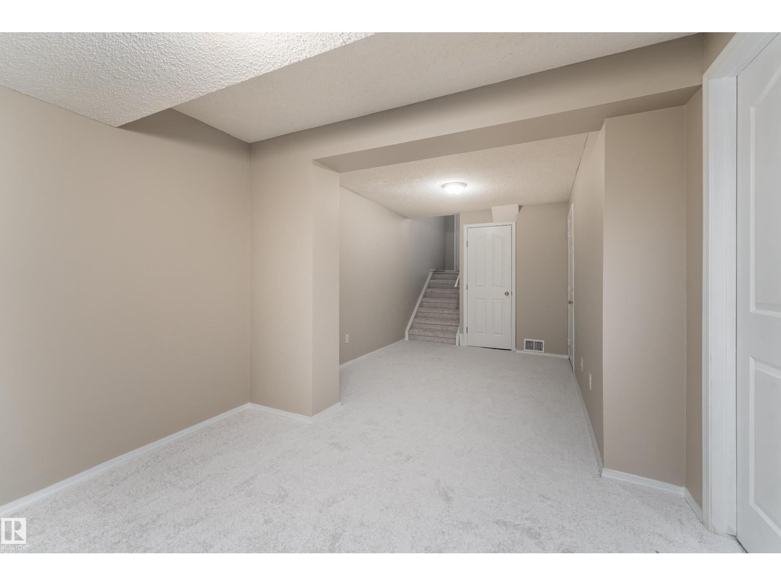 #3 9703 174 ST NW - 31