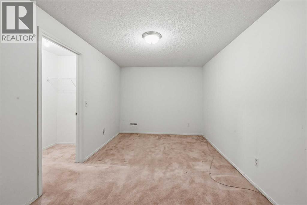 25 Tararidge Circle NE - 19