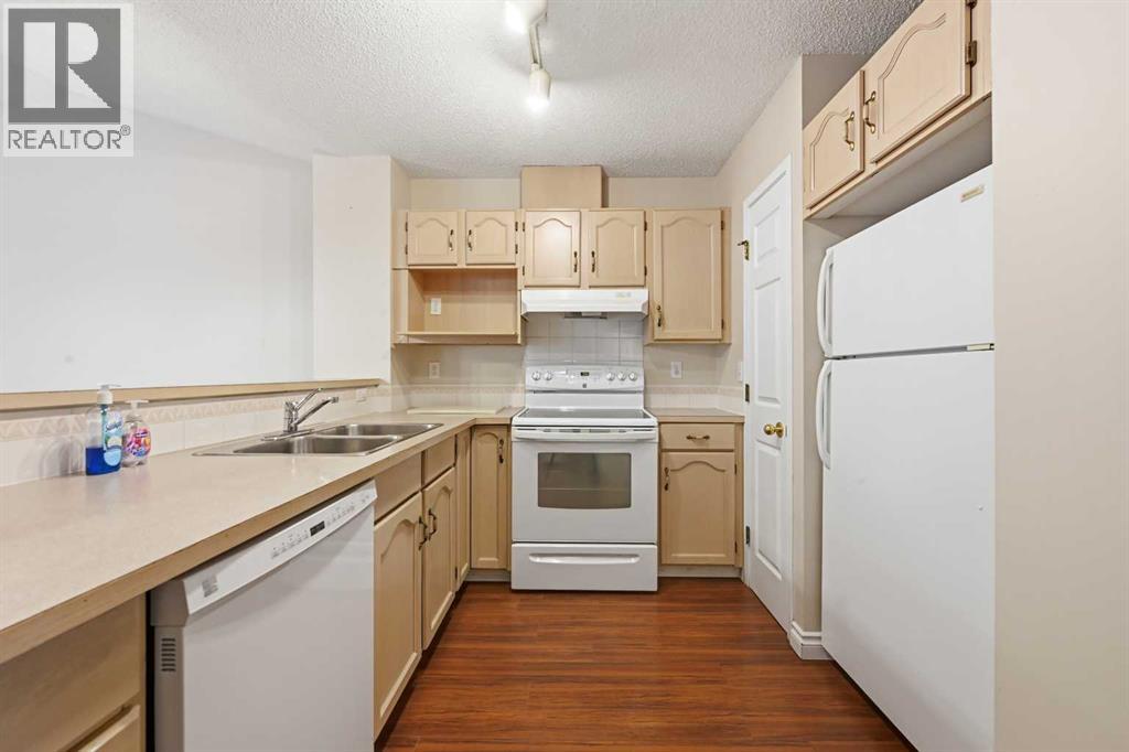 25 Tararidge Circle NE - 8