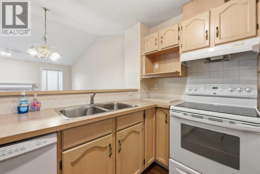 25 Tararidge Circle NE - 9