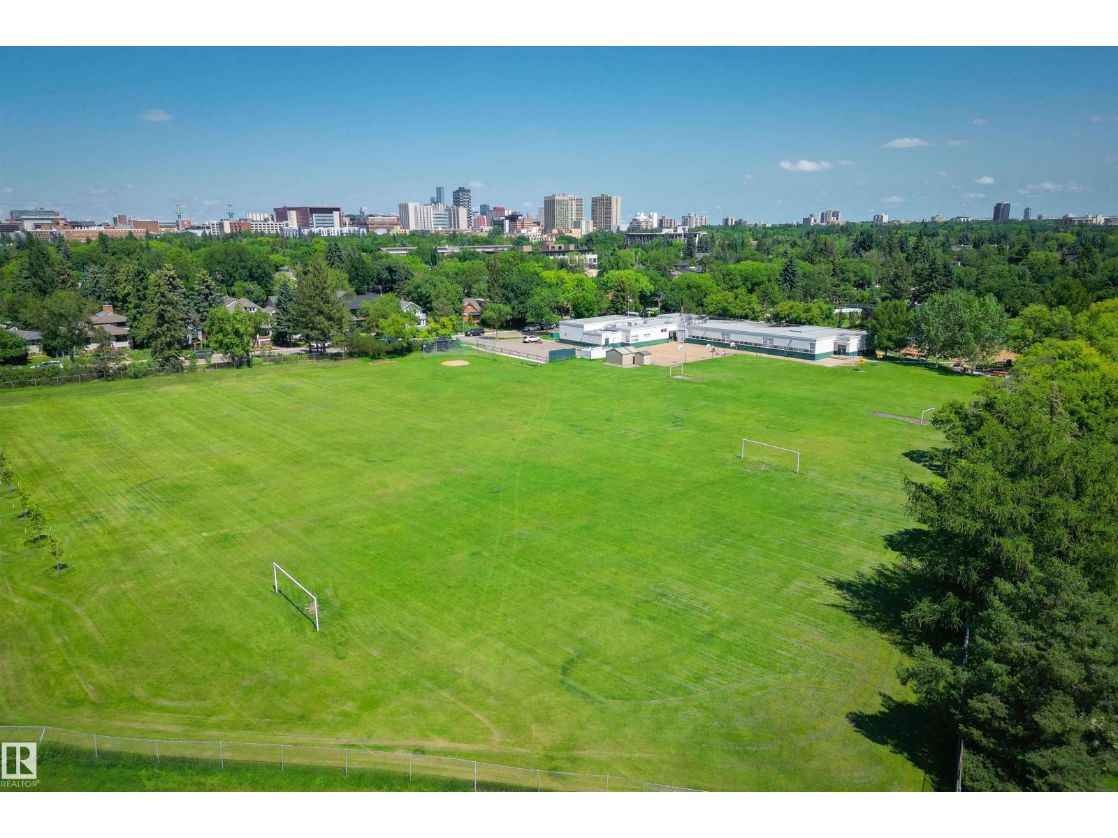 #7 7307 118 ST NW - 22