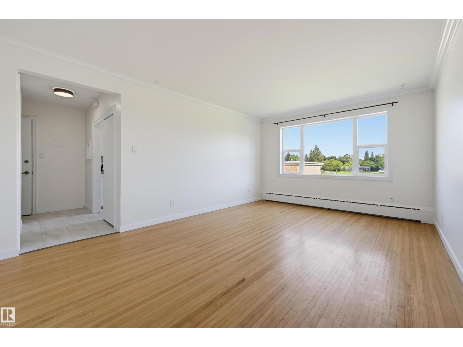 #7 7307 118 ST NW - 3