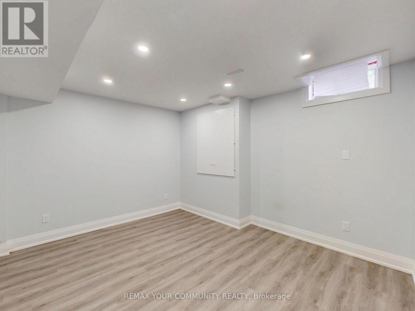 507 AUTUMN HILL BOULEVARD - 35