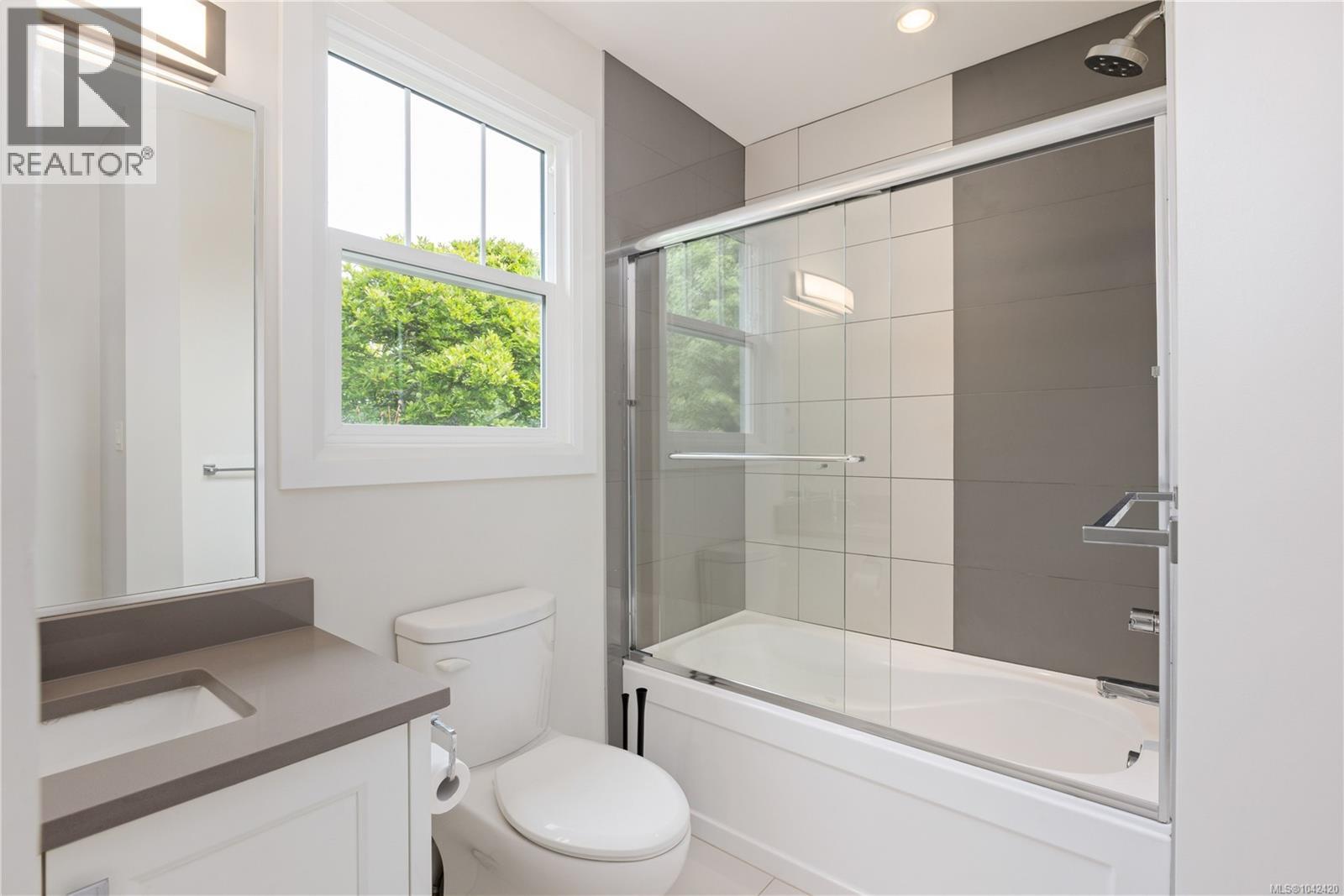 2052 Carrick St - 15