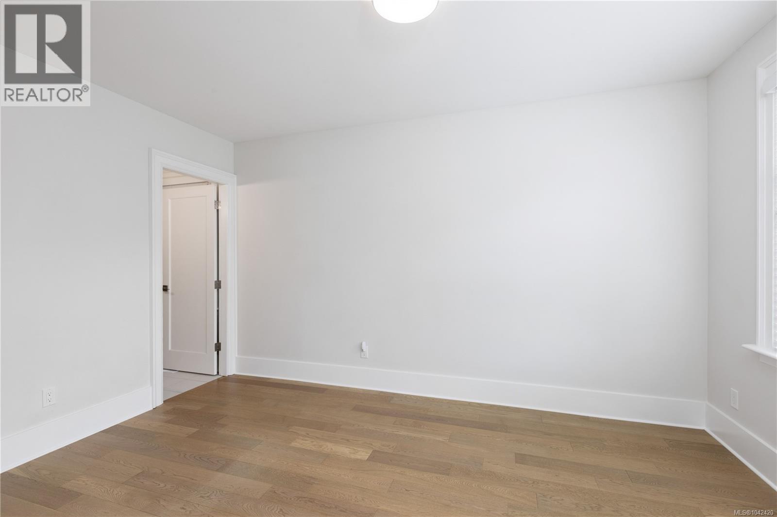 2052 Carrick St - 5