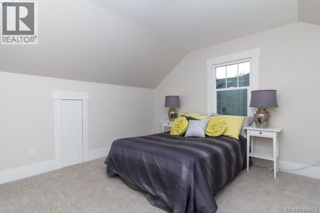 2052 Carrick St - 51