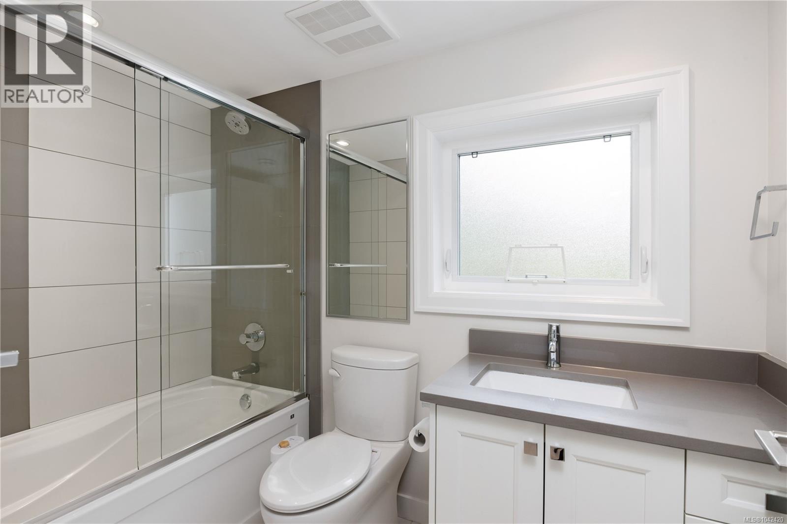 2052 Carrick St - 29