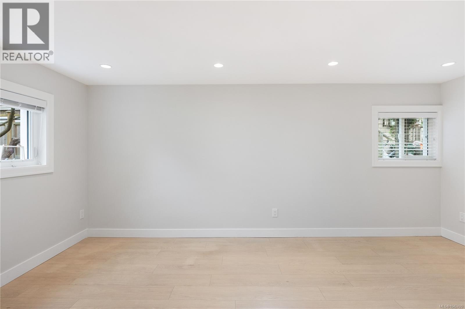 2052 Carrick St - 30